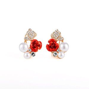 Rose Pearl Earrings 🌹